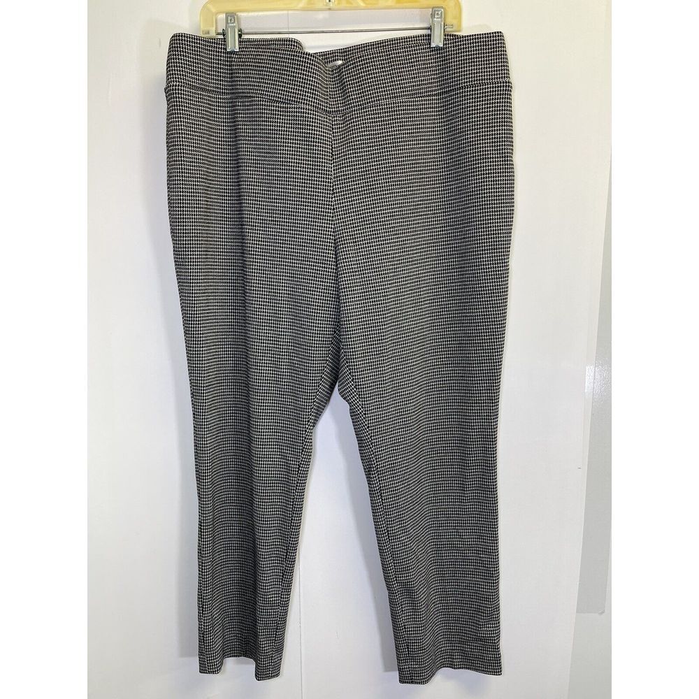 NWOT Women's Black & White Houndstooth Pull-On Pants